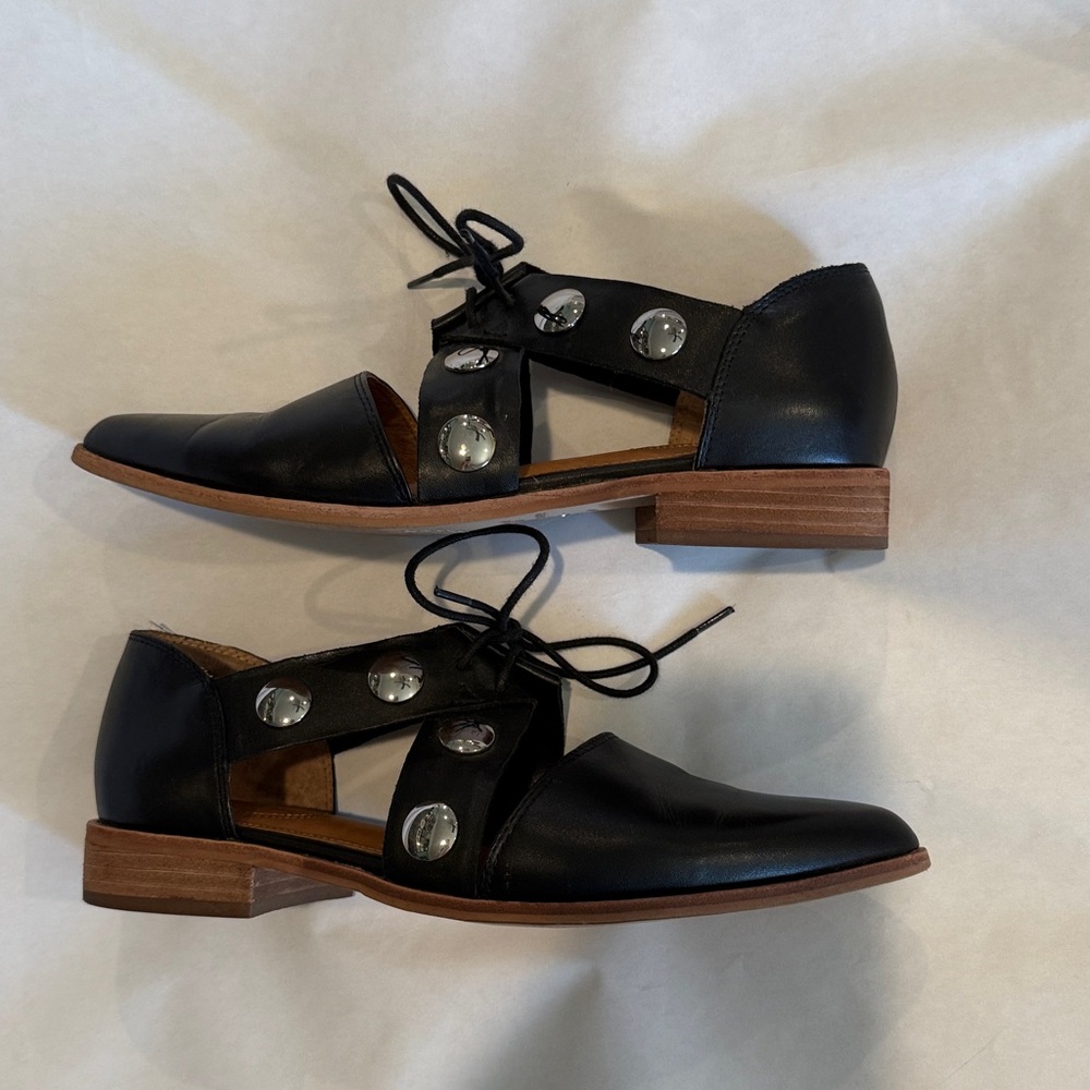 Corso Como Black Leather Pointed Flats with Silver Studs and Tie Top size 9
